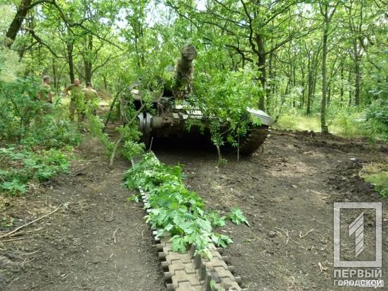 З танками на «ти»: історія молодшого сержанта Сергія Сидоренка, який ремонтує підбиту техніку на позиціях2