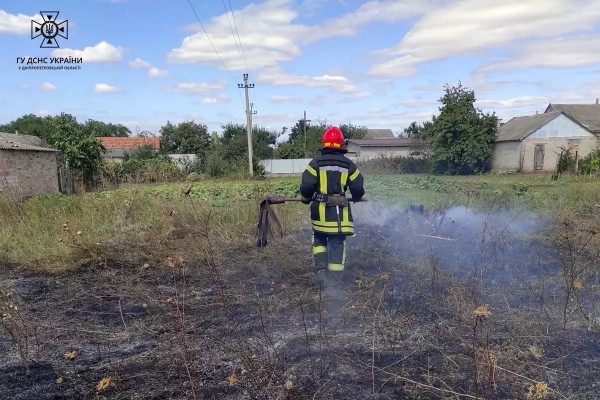 За останній тиждень надзвичайниками Дніпропетровщини ліквідовано 327 пожеж в екосистемах7
