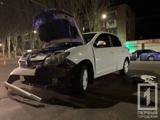 Йшов на розворот, аж ось – мотоцикліст: у Кривому Розі зіштовхнулися Renault та Yamaha1