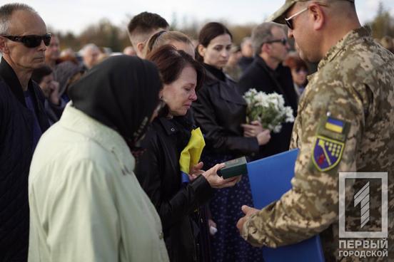 Кривий Ріг провів в останню земну дорогу двох хоробрих військових Романа Горілого та Віктора Ключевського3