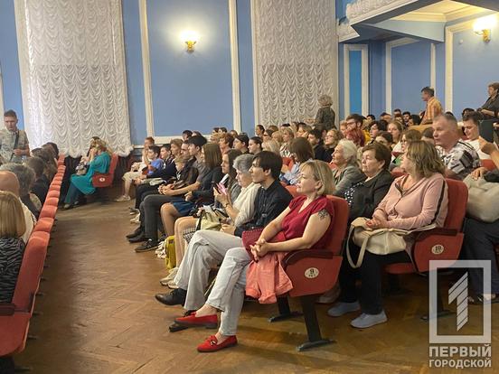 Криворіжці занурилися у світ музичного мистецтва разом з викладачами та студентами музичного коледжу3