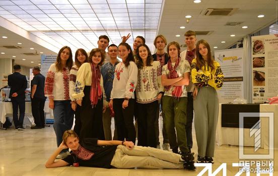 Криворіжець Владислав Сухомлин став срібним призером Міжнародного інноваційного шоу INOVA у Загребі3