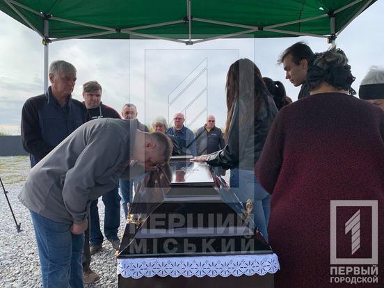 Людина з надзвичайно великим серцем та щирою любов’ю до дітей: у Кривому Розі знайшов свій спочинок 48-річний штурмовик Володимир Антоненко4