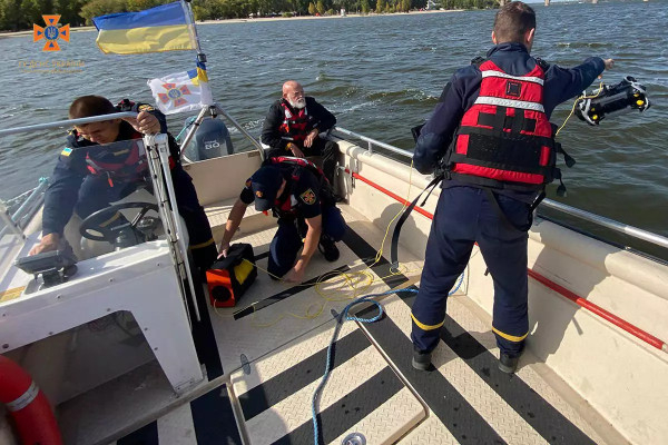На Дніпропетровщині тепер будуть використовувати сучасний підводний дрон під час рятувальних операцій на водоймах5