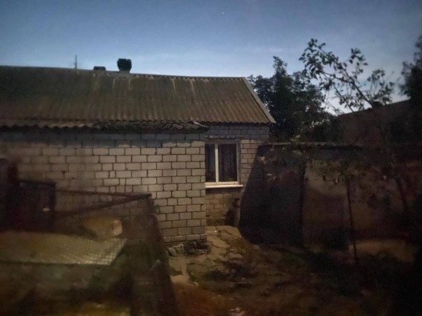 Терор Нікопольщини триває, вночі ворог випустив понад десяток снарядів2