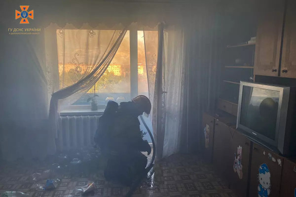 У Кривому Розі горів балкон в багатоповерхівці0