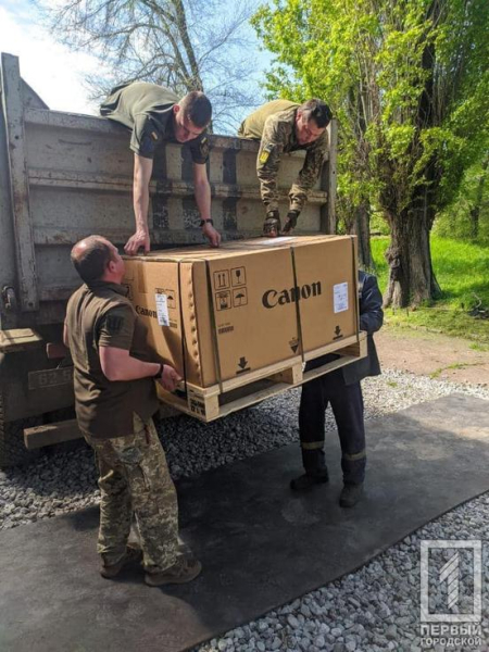 Додаткові «очі» для полювання на окупантів: Рада оборони Кривого Рогу прозвітувала про підтримку бійців в/ч 3011 НГУ3