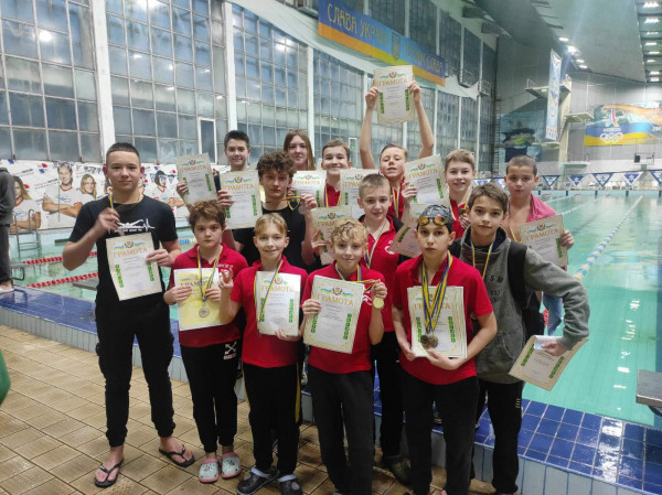 Понад 50 нагород вибороли криворізькі плавці на відкритому кубку Кам’янського3