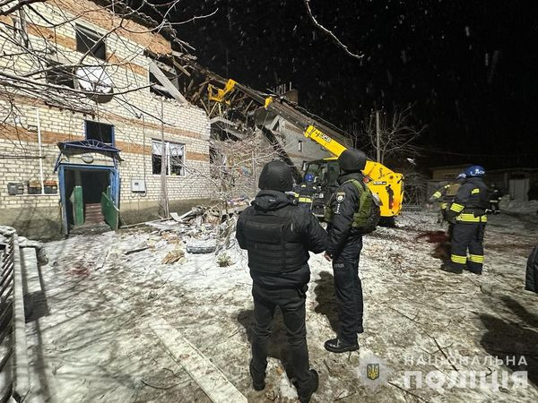 Армія рф завдала удар по двоповерховому будинку на Сумщині, вже є дві жертви0