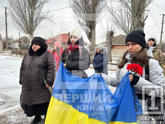 «Цей біль назавжди з нами»: подвиг двох криворіжців Володимира Жиловського та Олександра Горбенка закарбований на щойно відкритих пам’ятних дошках8