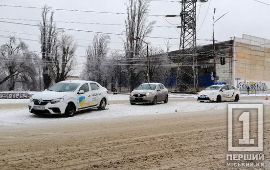 Підрізав на дорозі: у Кривому Розі зіткнулися два легковики