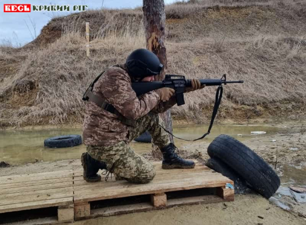 Криворізький доброволець на полігоні