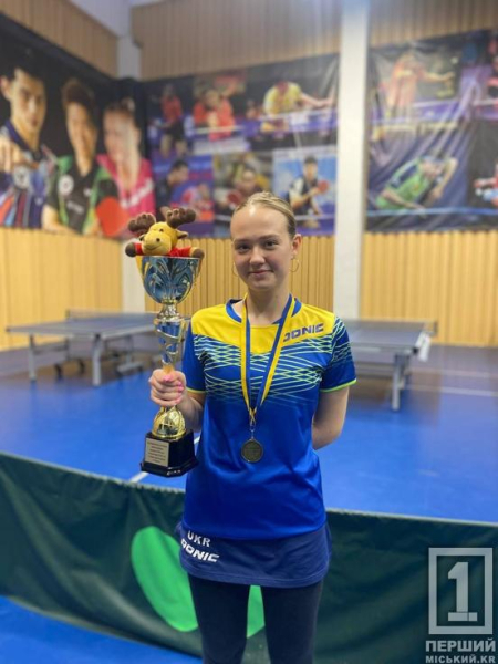 Краща з кращих: криворіжанка Дар'я Ковальова перемогла на Всеукраїнських змаганнях з настільного тенісу найсильніших юніорів України1