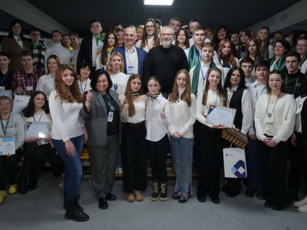 Навесні юні криворіжці представлять Україну на Міжнародному турнірі з фінансової грамотності у Відні0