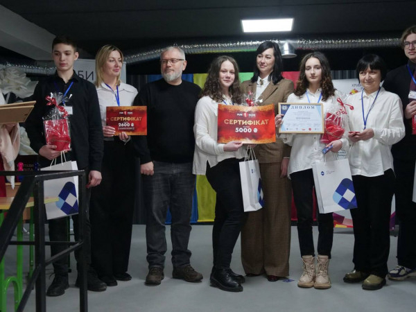 Навесні юні криворіжці представлять Україну на Міжнародному турнірі з фінансової грамотності у Відні4