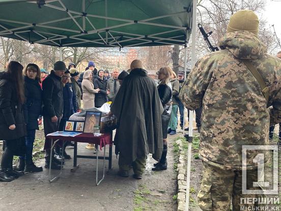 Його синочок закінчив перший клас: у Кривому Розі місце свого останнього спочинку знайшов воїн Святослав Гостєв1