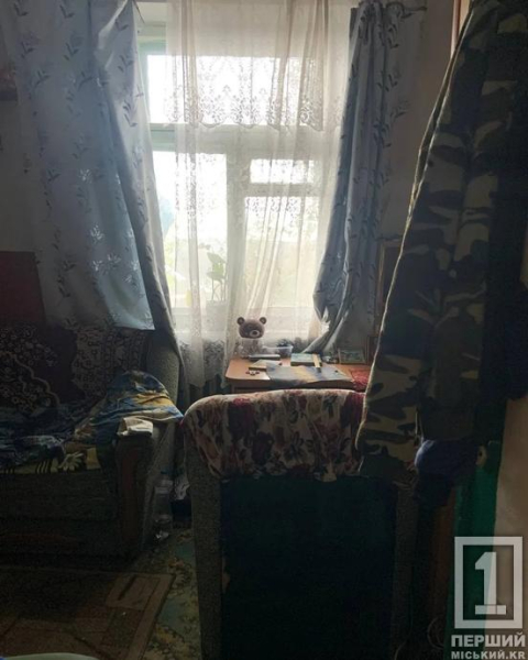 Старезні меблі та туалет, наче «кімната для тортур»: у Саксаганському районі Кривого Рогу обстежили умови життя дітей у проблемних родинах2