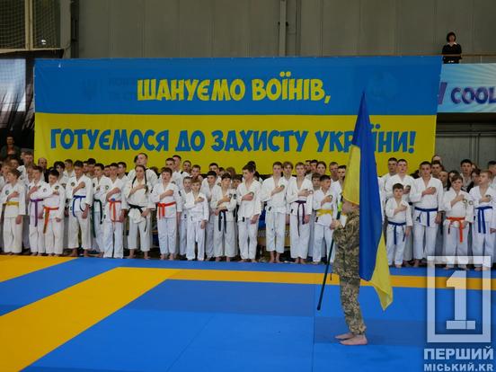 Демонстрація сили та вправності: криворізькі рукопашники повернулися з Чемпіонату України  з десятком високих нагород5