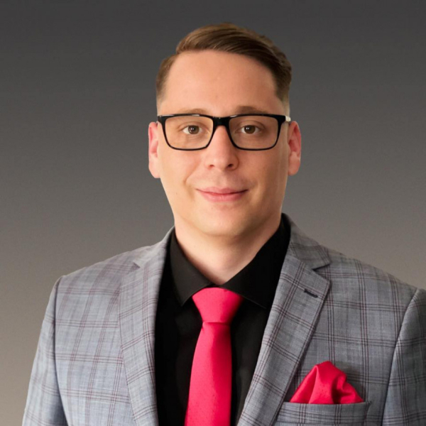 Майже два місяці вважався зниклим безвісти: на Донеччині загинув відомий адвокат з Кривого Рогу Всеслав Фролов4