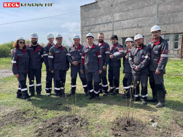 Команда Кривбасвибухпрому провела висадку дерев в Кривому Розі