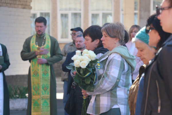 Загинув під час евакуації поранених з «Азовсталі»: у Кривому Розі відкрили меморіальну дошку нацгвардійцю Олегу Яцишину2