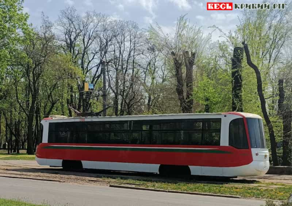 Трамвай №14 на вул. Героїв АТО в Кривому Розі