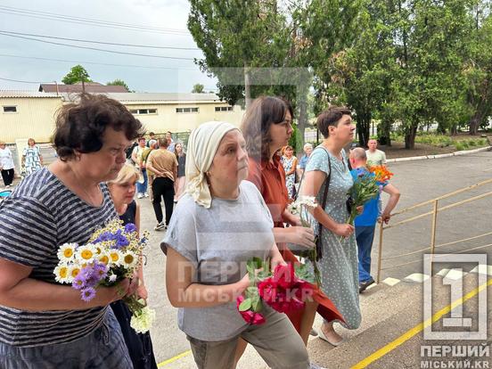 Непоправна втрата, яка назавжди залишиться в пам'яті: відкрили два меморіали полеглим у війні за свободу криворіжцям Олегу Трощинському та Данилові Чумаку6