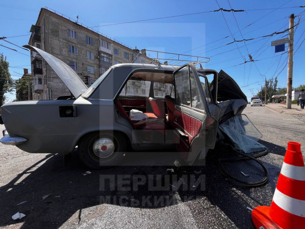 ДТП на вулиці Колачевського: два водії отримали травми8