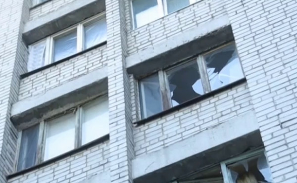 Мешканці Дніпропетровська розповіли про наслідки нічної ворожої атаки по житловому масиву6