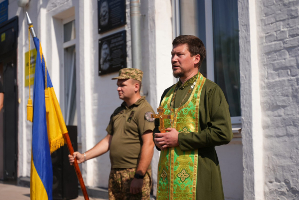 У Кривому Розі відкрили меморіал на честь полеглого земляка нацгвардійця Геннадія Скрипкіна7