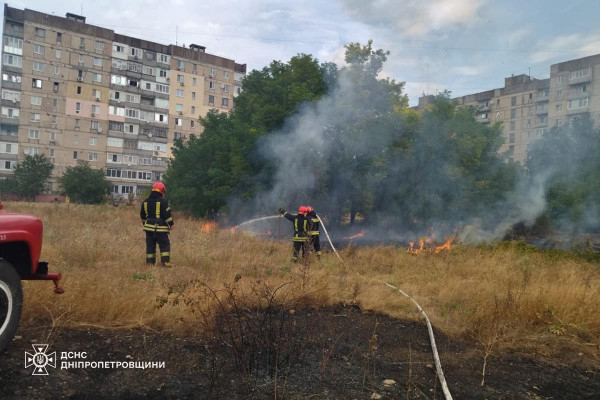 За минулу добу вогнеборці Дніпропетровщини ліквідували 106 пожеж в екосистемах0