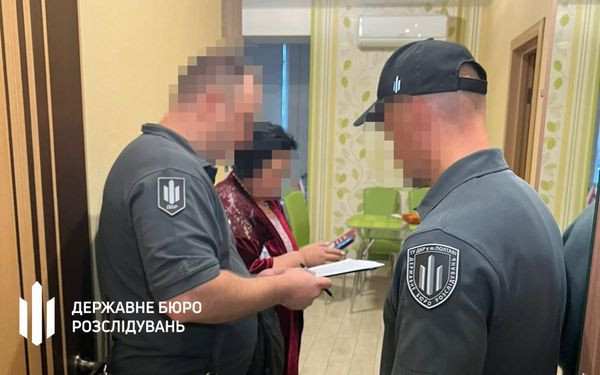 На Дніпропетровщині військовим закупили неякісний одяг за значно завищеними цінами, державі завдано збитків  на 140 млн  грн3