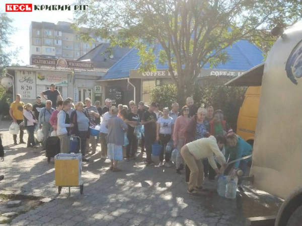 Діжка з водою в Довгинцівському районі Кривого Рогу