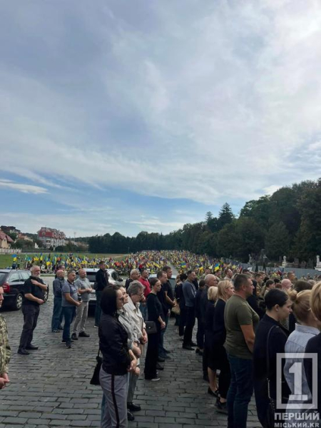 Вивчився на військового і пішов нас боронити на фронт: загинув уродженець Кривого Рогу Олег Поправка2