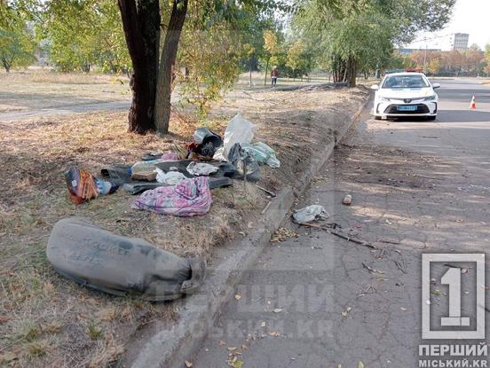 Занесло на повороті: у Кривому Розі на 5-му Зарічному автівка перекинулась на дах5