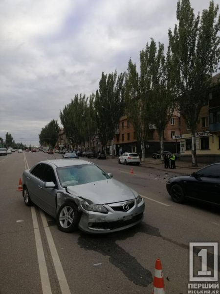 Огляд закрили інші машини: на Січеславській у Кривому Розі ДТП за участі Audi і Mazda2