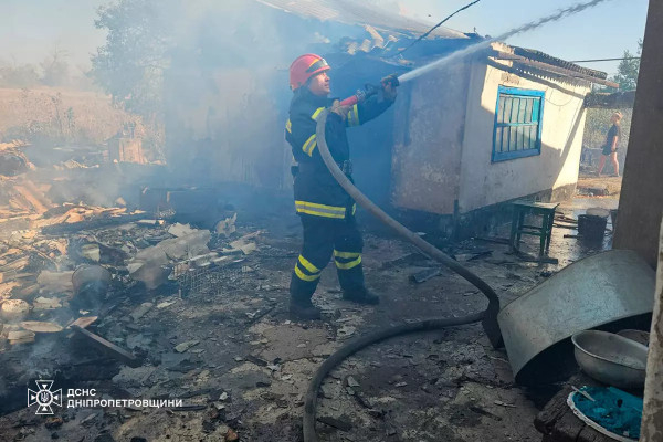 У Криворізькому районі палали госоподарчі споруди1