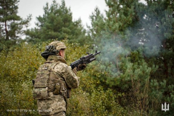 Військовослужбовці криворізької танкової продовжують вдосконалювати свої навички на полігоні2