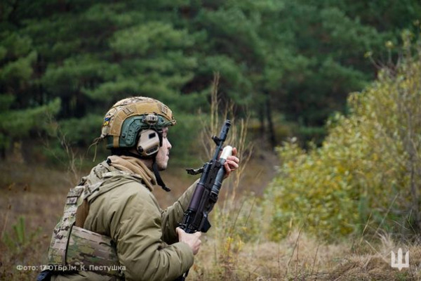 Військовослужбовці криворізької танкової продовжують вдосконалювати свої навички на полігоні1