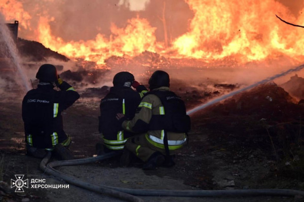 Вночі ворог  атакував авіаударами Запоріжжя та Херсон5