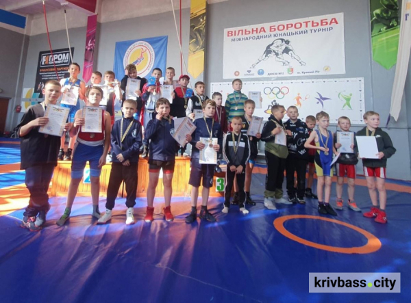 Змагання на честь героя: у Кривому Розі провели відкритий чемпіонат із боротьби3