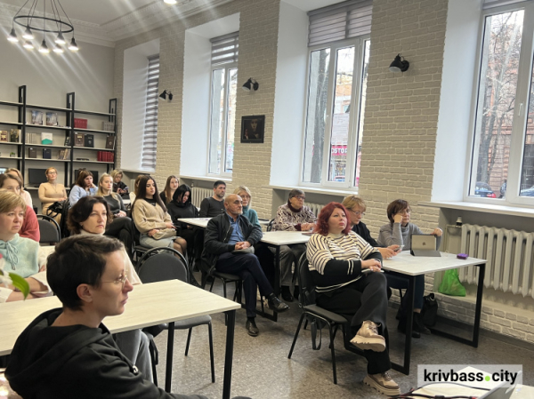 Не треба ламати мову через коліно: у Кривому Розі пройшла лекція в рамках проєкту «Фемквартал 3.0»