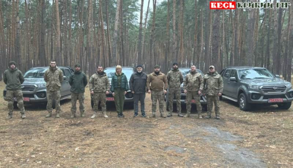 Підрозділу БПЛА з Кривого Рогу передано 4 пікапи