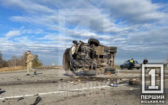 Обидва водії отримали ушкодження: на перехресті доріг, що ведуть до Софіївки та Девладового ГАЗель врізалася в ВМW