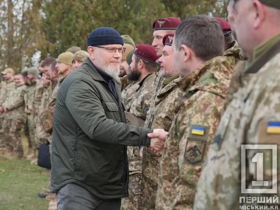 Підсилення автівками, квадрокоптерами та іншим необхідним: Рада оборони Кривого Рогу закрила запити Героїв України на понад 20 млн грн1