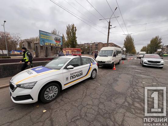 Постраждала пасажирка: на проспекті Металургів сталися «наздоганялки» з Lada та маршруткою2