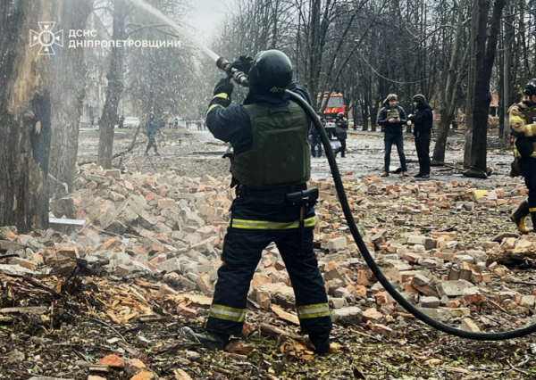 Ракетна атака на Кривий Ріг 21 листопада: пошкоджені будинки, серед поранених - діти