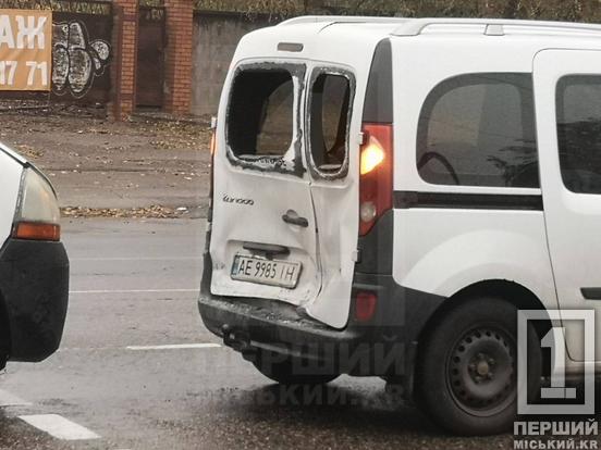 Сильний удар позаду: на проспекті Миру сталася аварія з Opel та Renault1