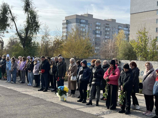 У Кривому Розі встановили меморіальні дошки полеглим Героям - Артему Іщуку та Олександру Солоненку2