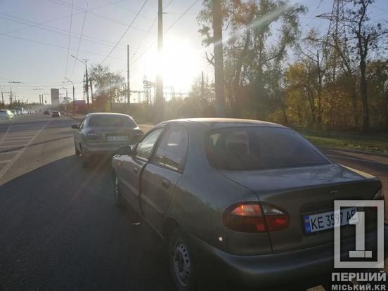 Вм'ятини, подряпини та «мінус» номери: поблизу Весільного перехрестя не розминулися два Lanos1